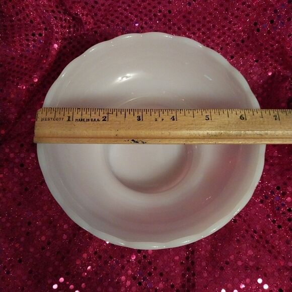 Vintage Y2K E.O Brody Milk Glass Candy Dish Bowl Scalloped Edge Ribbed Pedestal - Picture 3 of 7